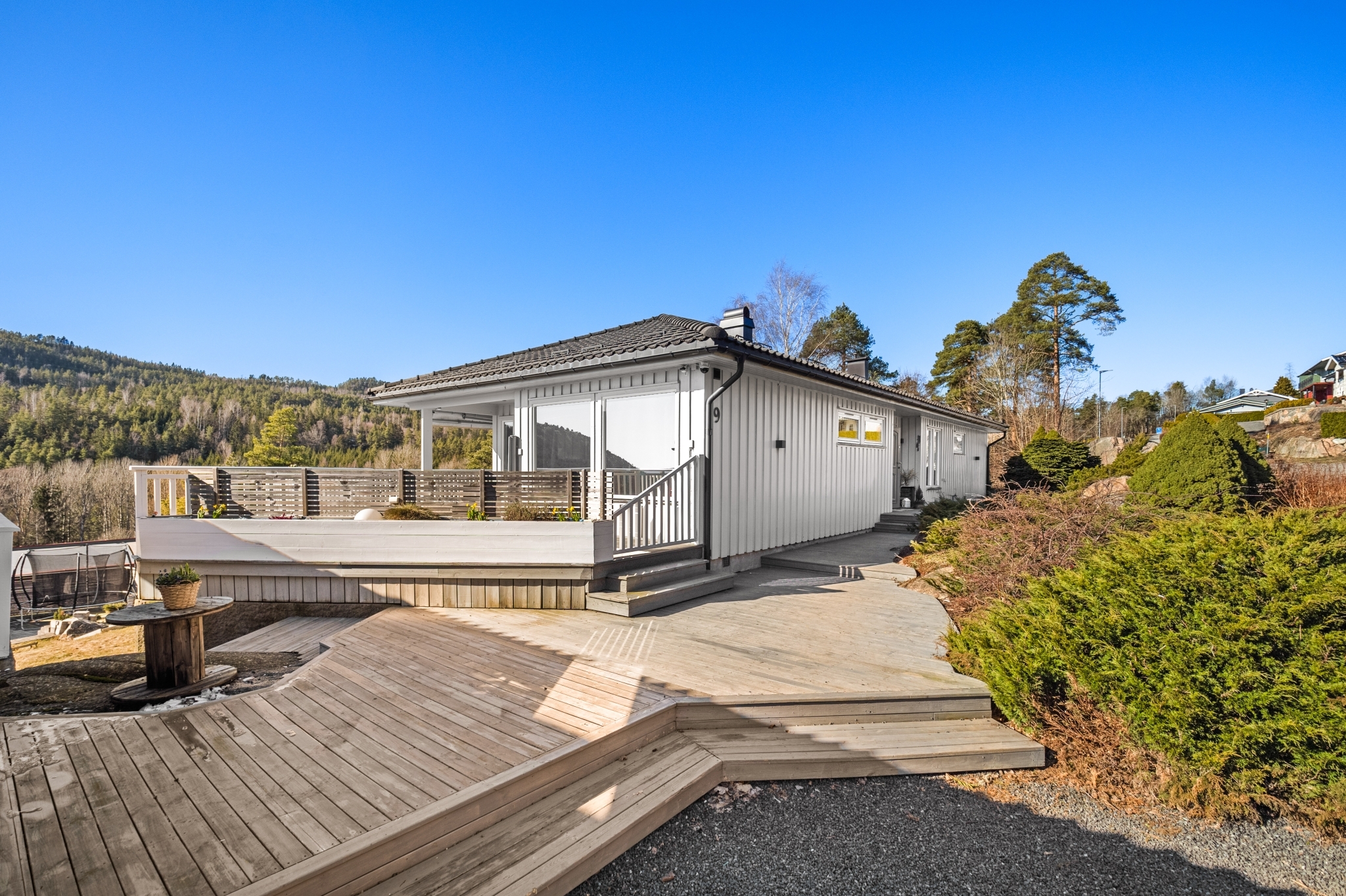 P1691363